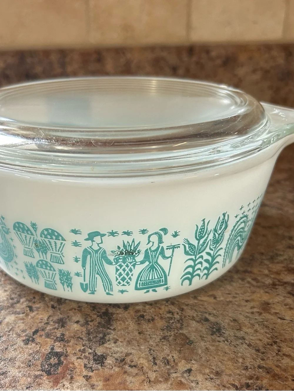 Vintage Pyrex White Turquoise Amish Butterprint Casserole Dish with lid.